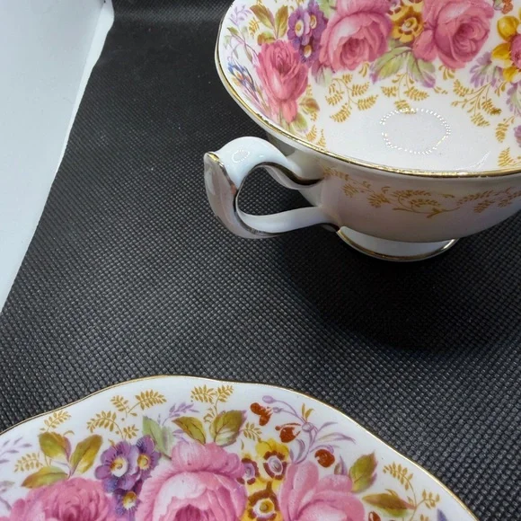 Royal Albert SERENA Tea Cup and Saucer, Vintage English Bone China, Floral Roses - Picture 9 of 10